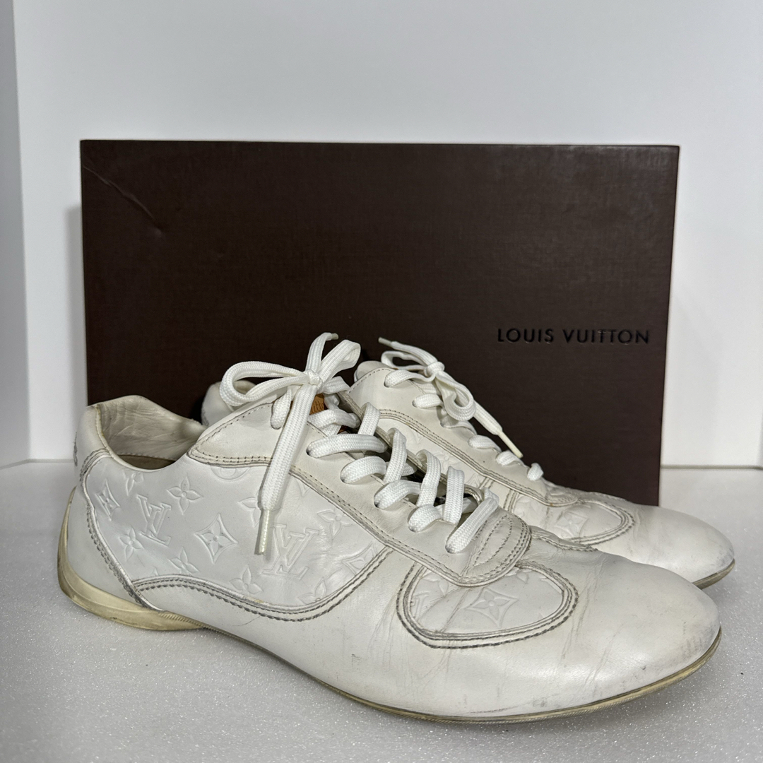 LOUIS VUITTON(ルイヴィトン)のLOUIS VUITTON 白レザースニーカー メンズの靴/シューズ(スニーカー)の商品写真