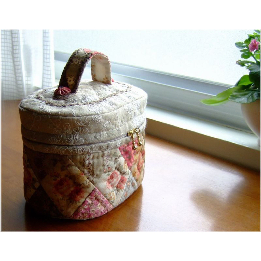 【型紙レシピ】アンティーク薔薇のバニティポーチ ハンドメイドの素材/材料(型紙/パターン)の商品写真
