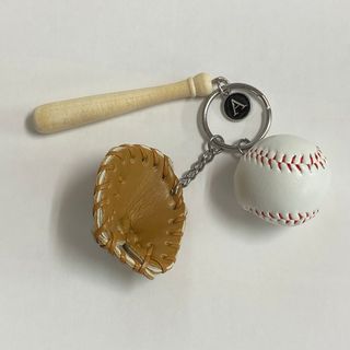 1個　イニシャル　アルファベット付き　ナチュラル　野球　ベースボール(キーホルダー)