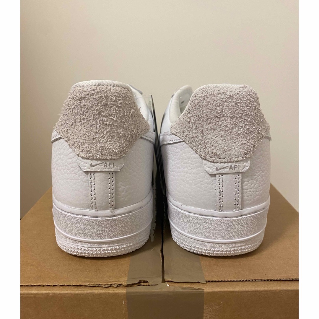 NIKE(ナイキ)の【完売品】NIKE AIR FORCE 1 '07 CRAFT WHITE メンズの靴/シューズ(スニーカー)の商品写真