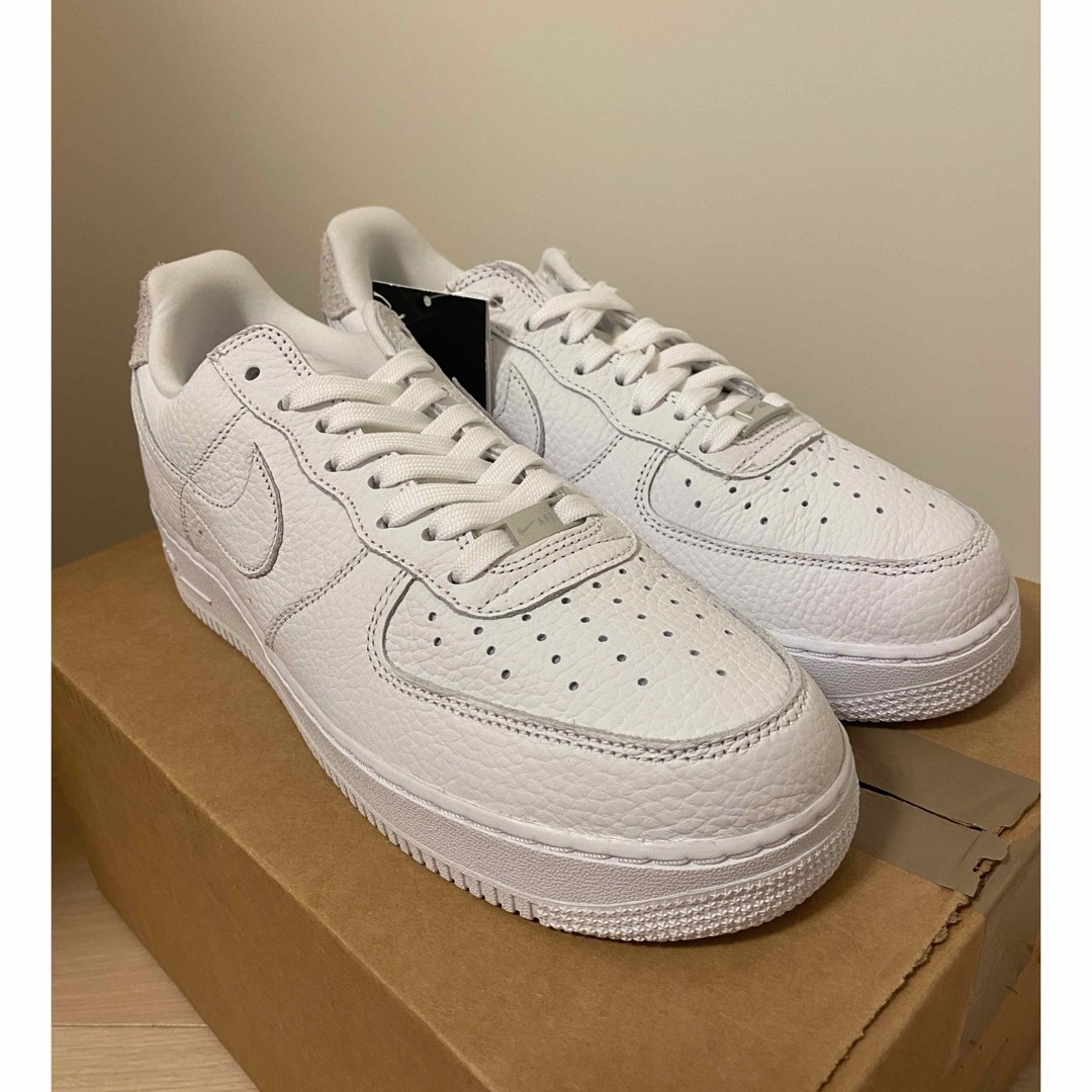 NIKE(ナイキ)の【完売品】NIKE AIR FORCE 1 '07 CRAFT WHITE メンズの靴/シューズ(スニーカー)の商品写真