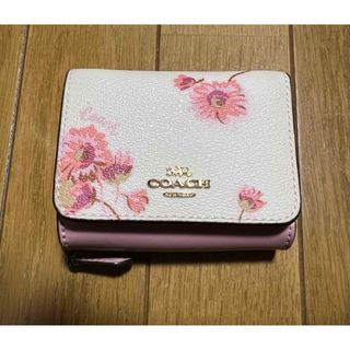 コーチ(COACH)のコーチ　三つ折り財布　花　ピンク　ミニウォレット(財布)