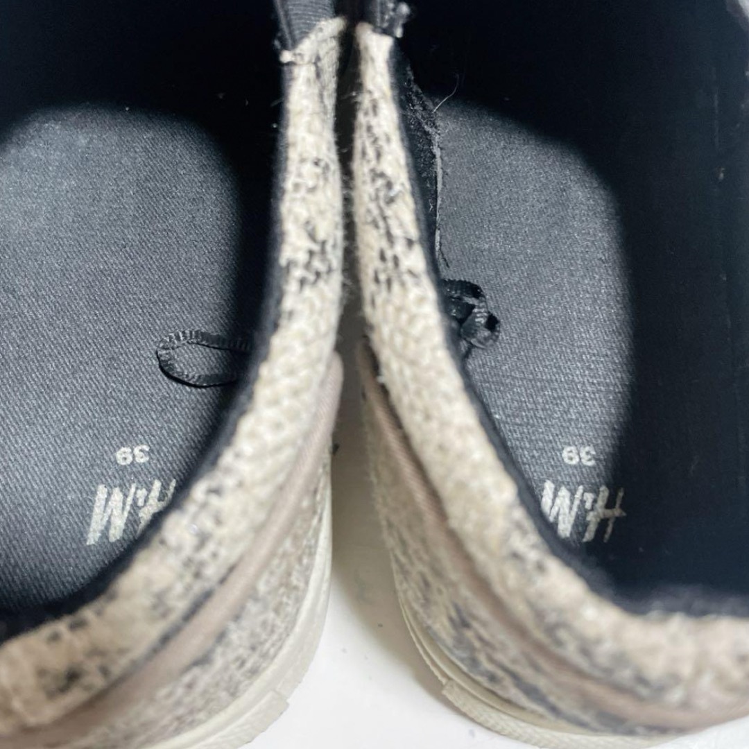 H&M(エイチアンドエム)のH&M パイソン柄　スリッポン レディースの靴/シューズ(スリッポン/モカシン)の商品写真