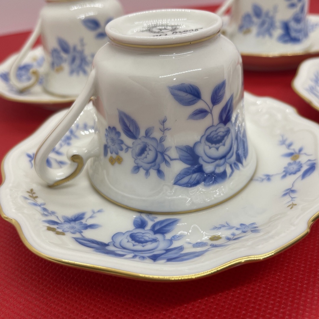 Noritake(ノリタケ)の美品 ノリタケ アイボリーチャイナ ブルーローズ デミタスカップ&ソーサー 4客 インテリア/住まい/日用品のキッチン/食器(グラス/カップ)の商品写真