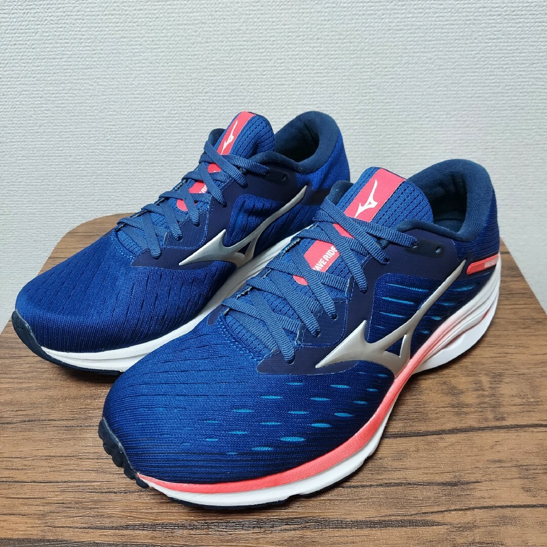 MIZUNO(ミズノ)のMIZUNO ミズノ ウエーブライダー 24　メンズ　25cm スポーツ/アウトドアのランニング(シューズ)の商品写真