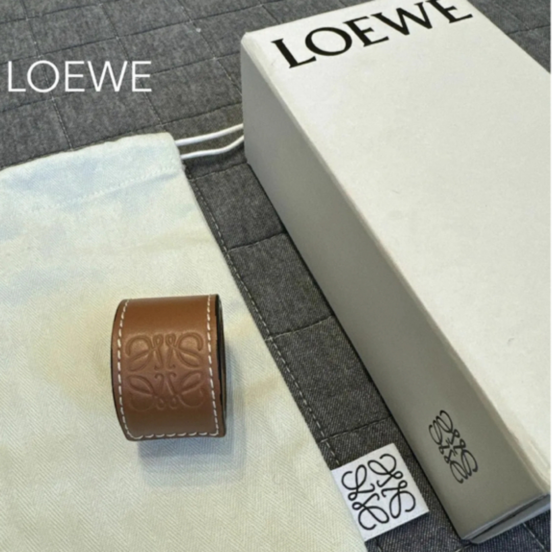 LOEWE(ロエベ)のLOEWE レザーブレスレット レディースのアクセサリー(ブレスレット/バングル)の商品写真