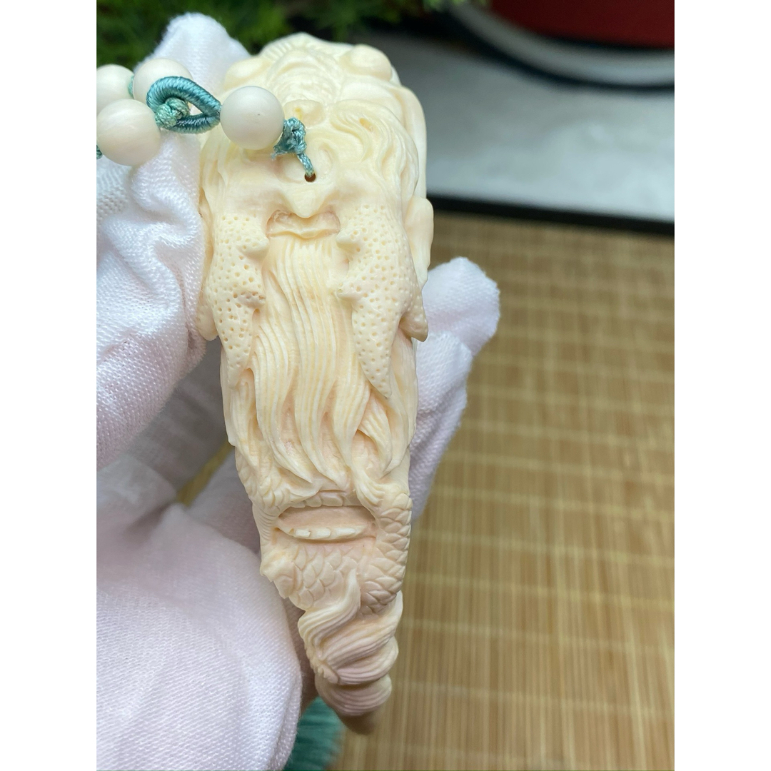 天然マンモス牙美しい手作り彫刻　3 盤龍牙尖　握り物 メンズのアクセサリー(ネックレス)の商品写真
