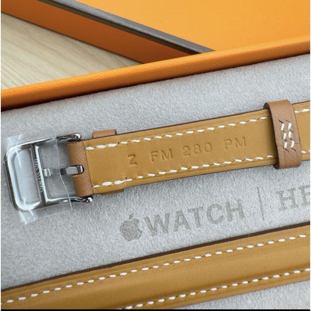 Apple(アップル)の1694 Apple Watch エルメス　ゴールド　ドゥブルトゥール　二重 レディースのファッション小物(腕時計)の商品写真