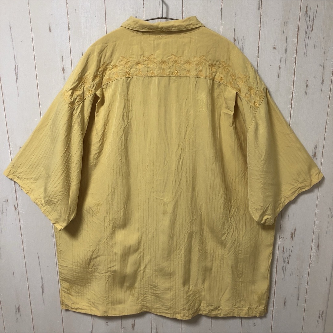 トミーバハマ シルクシャツ 半袖 刺繍 ヤシの木 黄色 アロハ XLサイズ 古着 メンズのトップス(シャツ)の商品写真