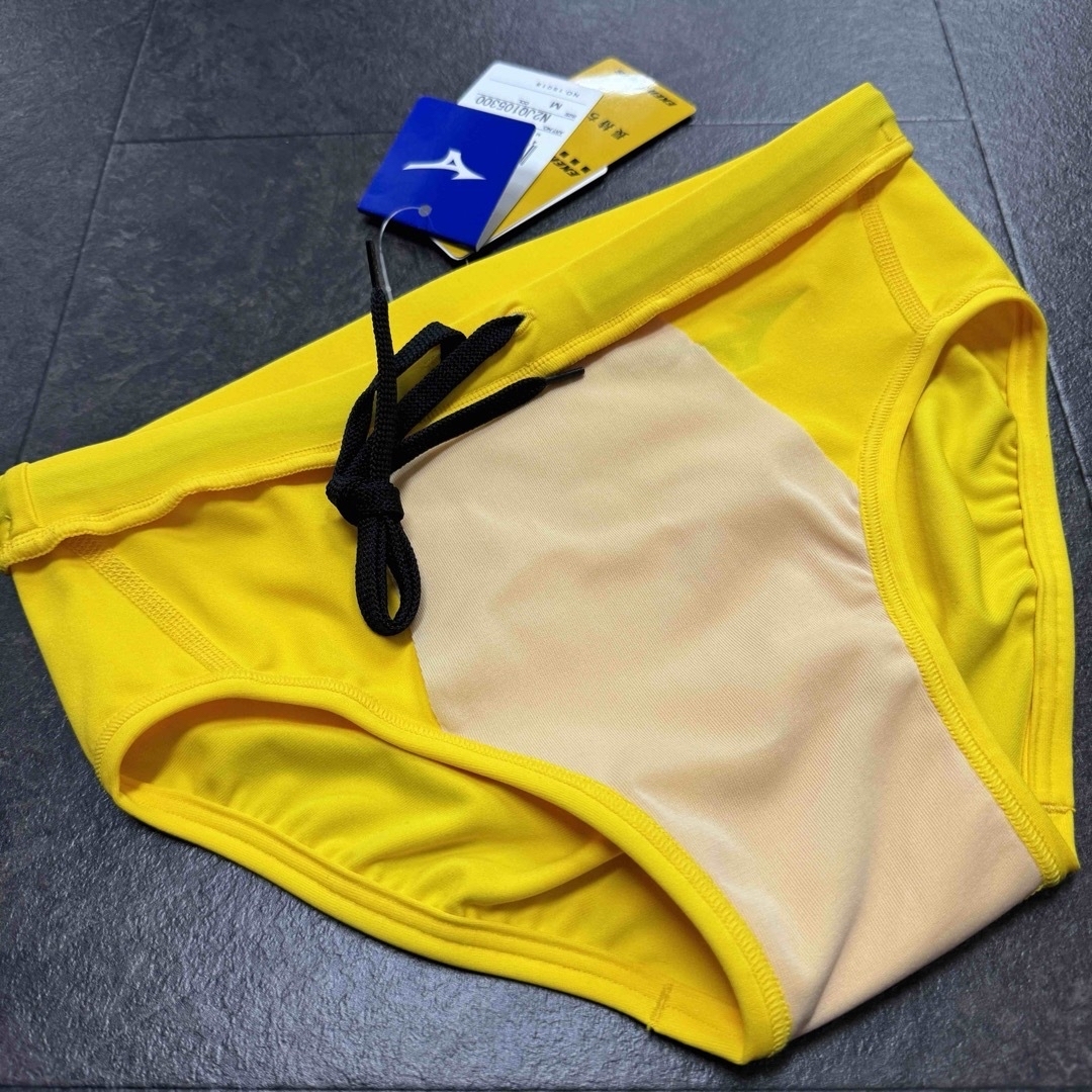 MIZUNO(ミズノ)のミズノ　男性用水着　イエロー単色　Mサイズ　新品 メンズの水着/浴衣(水着)の商品写真