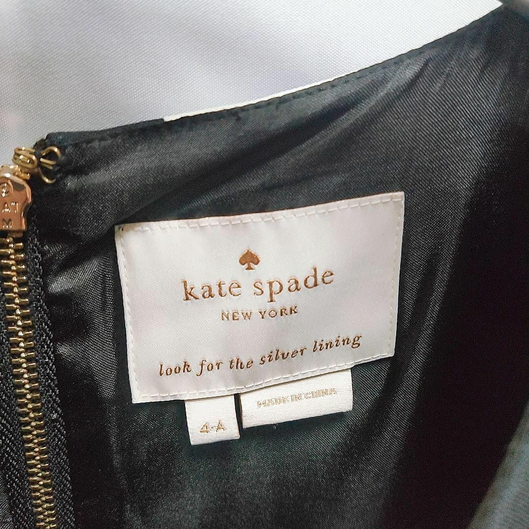 kate spade new york(ケイトスペードニューヨーク)のkate spade ワンピース ノースリーブ モノトーン リボン柄 レディースのワンピース(ひざ丈ワンピース)の商品写真