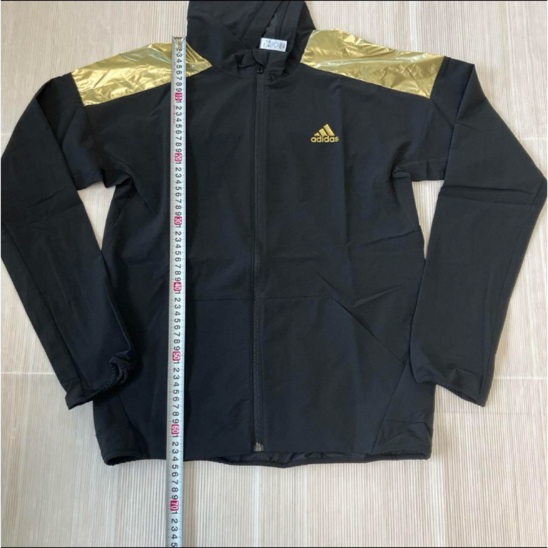 adidas(アディダス)の送料無料 新品 adidas ストレッチ ウーブンジャケット 160 キッズ/ベビー/マタニティのキッズ服男の子用(90cm~)(ジャケット/上着)の商品写真