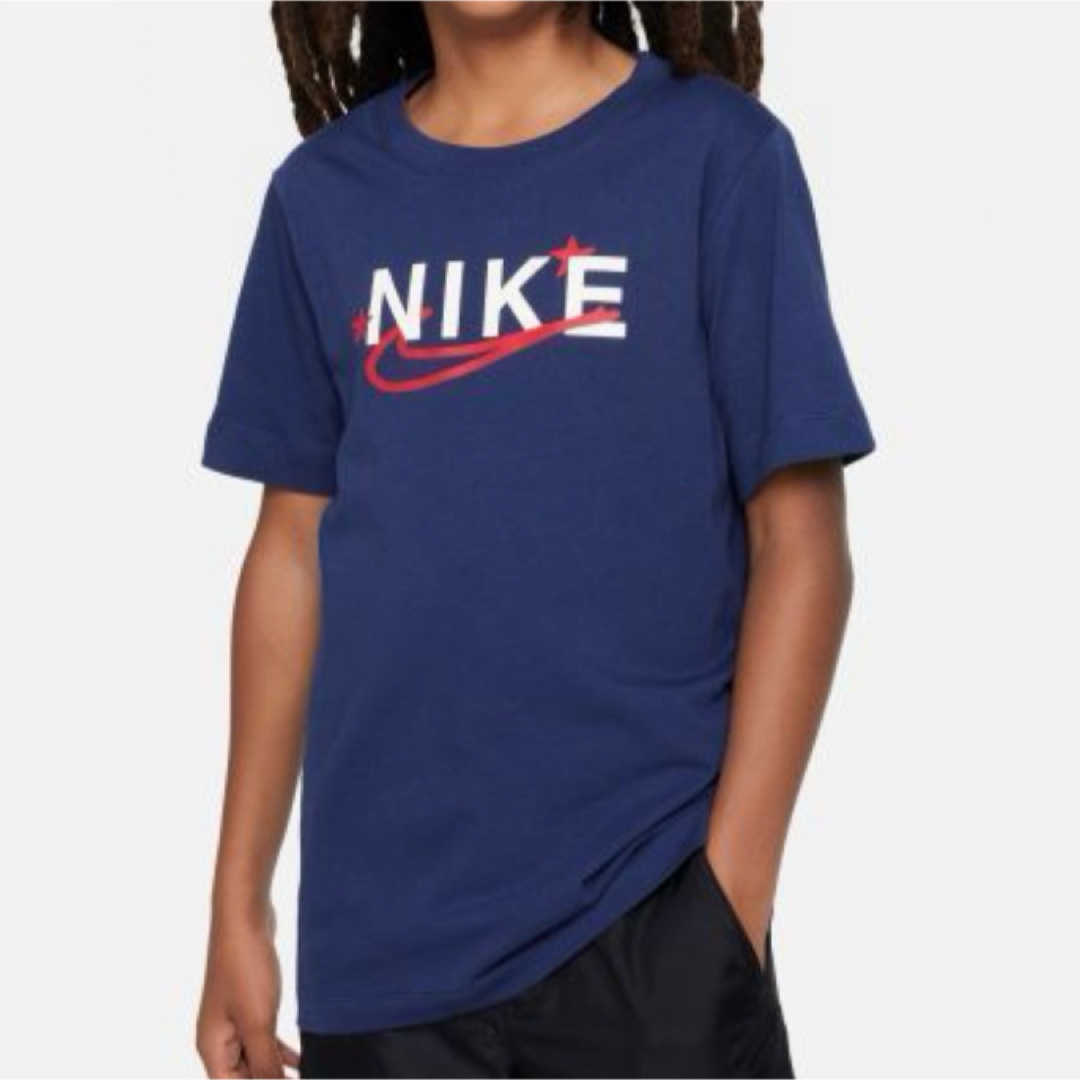 NIKE(ナイキ)の☆NIKE ナイキ キッズ ジュニア Tシャツ ネイビー L 150-160㎝☆ キッズ/ベビー/マタニティのキッズ服男の子用(90cm~)(Tシャツ/カットソー)の商品写真