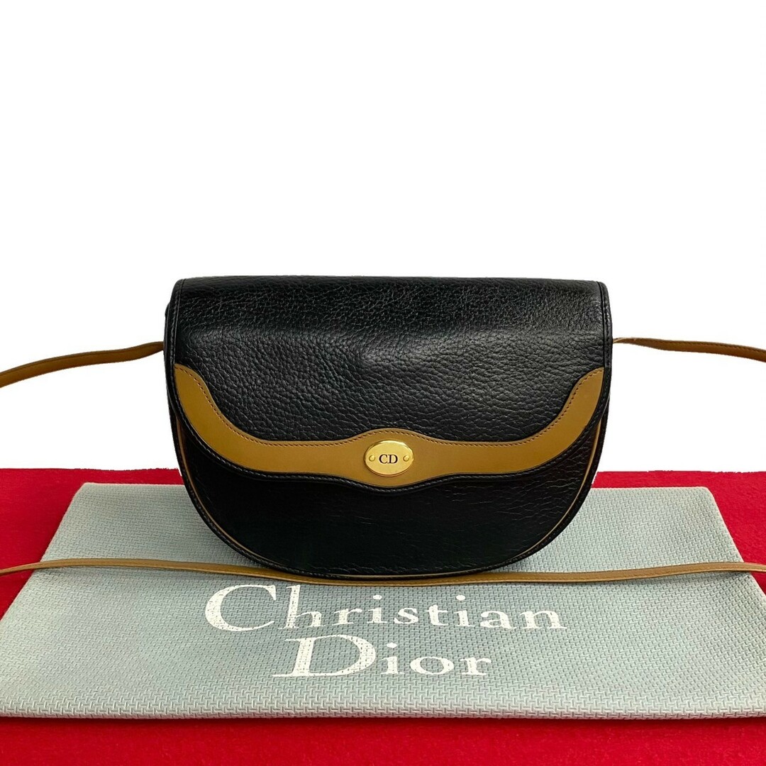 Dior(ディオール)の極 美品 希少品 Christian Dior ディオール ロゴ 金具 レザー 本革 ミニ ショルダーバッグ ポシェット サコッシュ ブラック  713-5 レディースのバッグ(ショルダーバッグ)の商品写真