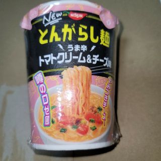 日清のとんがらし麺 うま辛トマトクリーム&チーズ味(インスタント食品)