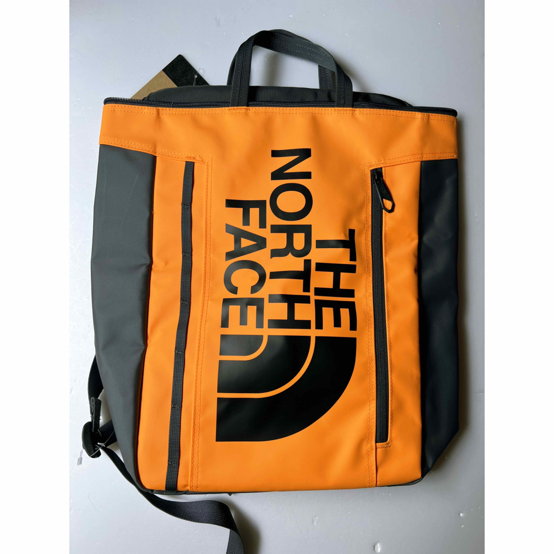 THE NORTH FACE(ザノースフェイス)の新品 ノースフェイス レアカラー BCベースキャンプヒューズボックストート メンズのバッグ(バッグパック/リュック)の商品写真