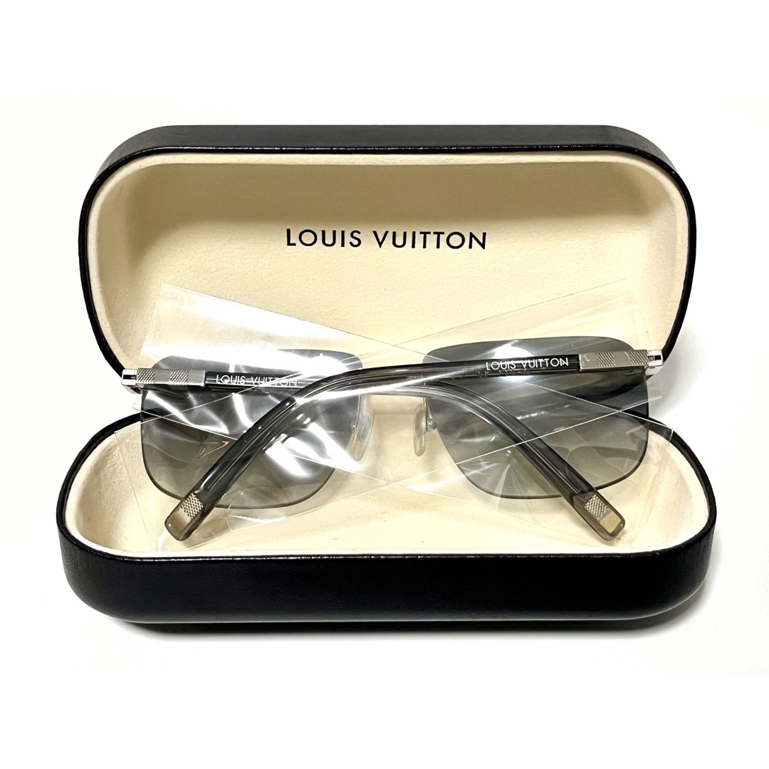 LOUIS VUITTON(ルイヴィトン)の✨美品⚜️LOUIS VUITTON⚜️サングラス ダミエ メンズのファッション小物(サングラス/メガネ)の商品写真