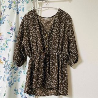 ナチュラルクチュール(natural couture)のナチュラルクチュール　フラワー シフォン ペプラム ブラウス(シャツ/ブラウス(半袖/袖なし))