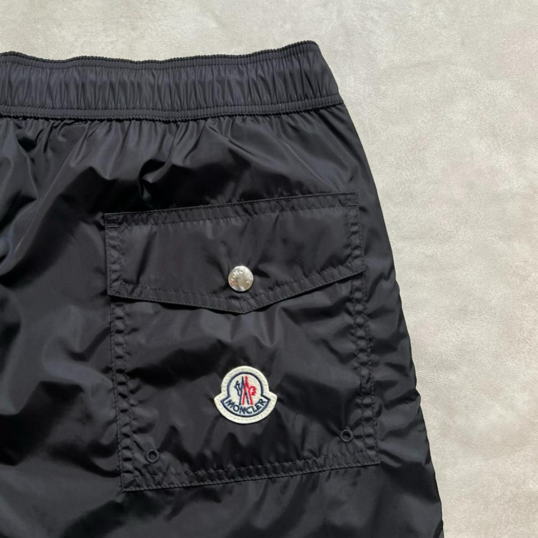 MONCLER(モンクレール)の【新品未使用タグ付き】 MONCLER モンクレール ショートパンツ 水陸両用 メンズの水着/浴衣(水着)の商品写真