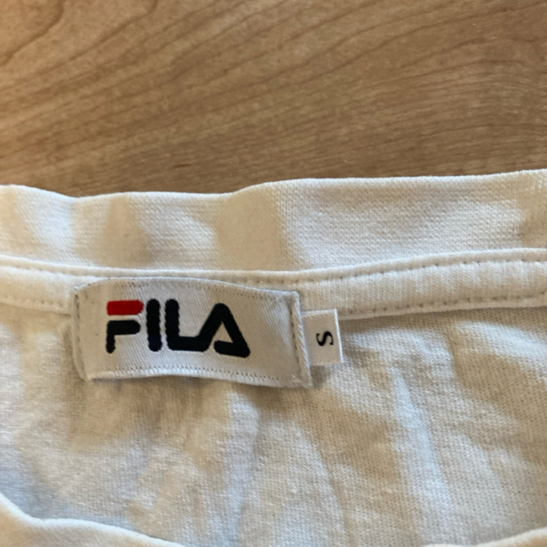 FILA(フィラ)のフィラ　FILA  ロゴTシャツ　Sサイズ レディースのトップス(Tシャツ(半袖/袖なし))の商品写真