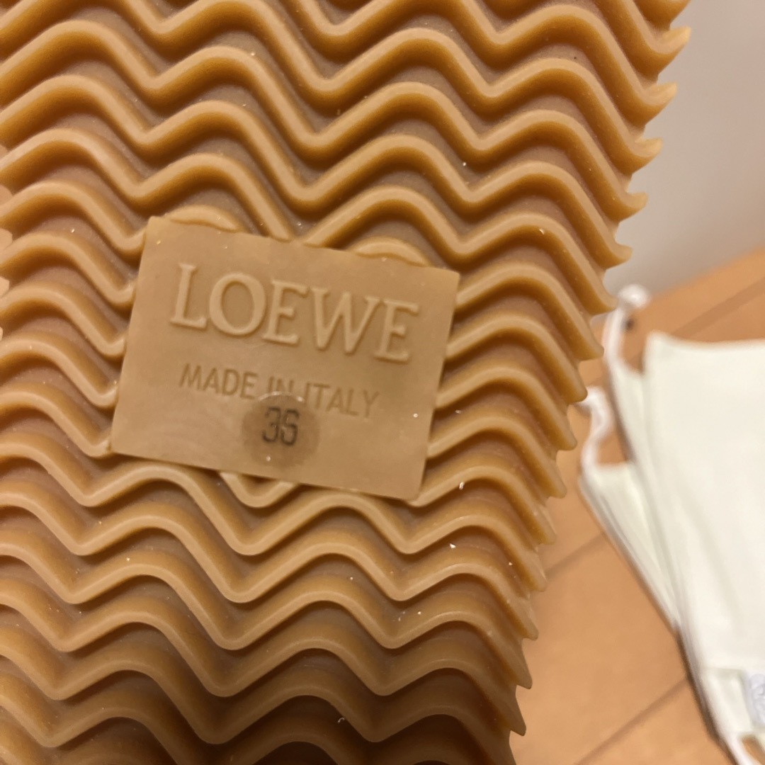 LOEWE(ロエベ)の新品LOEWE スニーカー ロエベ フローランナー FLOW RUNNER 36 レディースの靴/シューズ(スニーカー)の商品写真