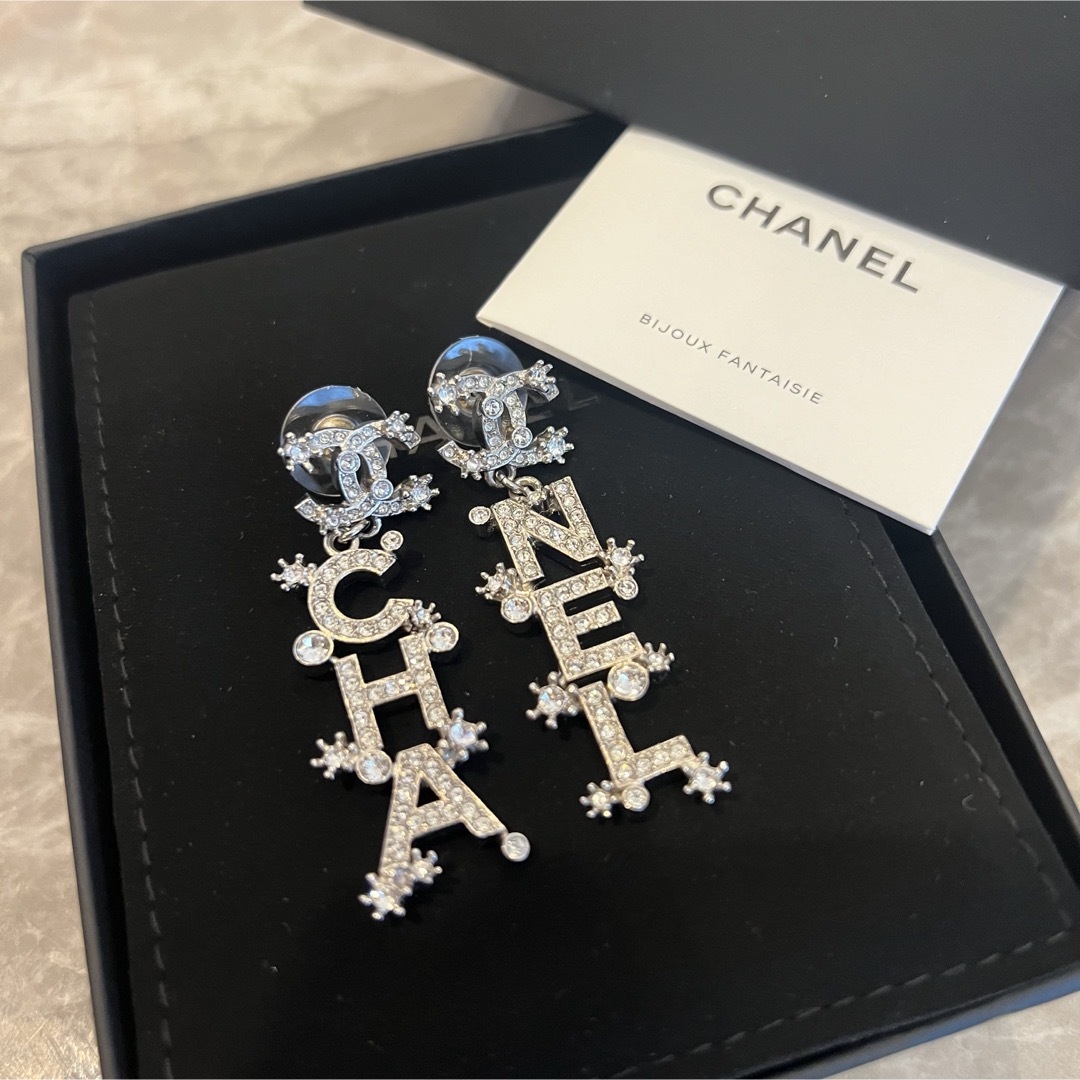 CHANEL(シャネル)のCHANEL シャネル ココマーク ピアス メタル ラインストーン レディースのアクセサリー(ピアス)の商品写真