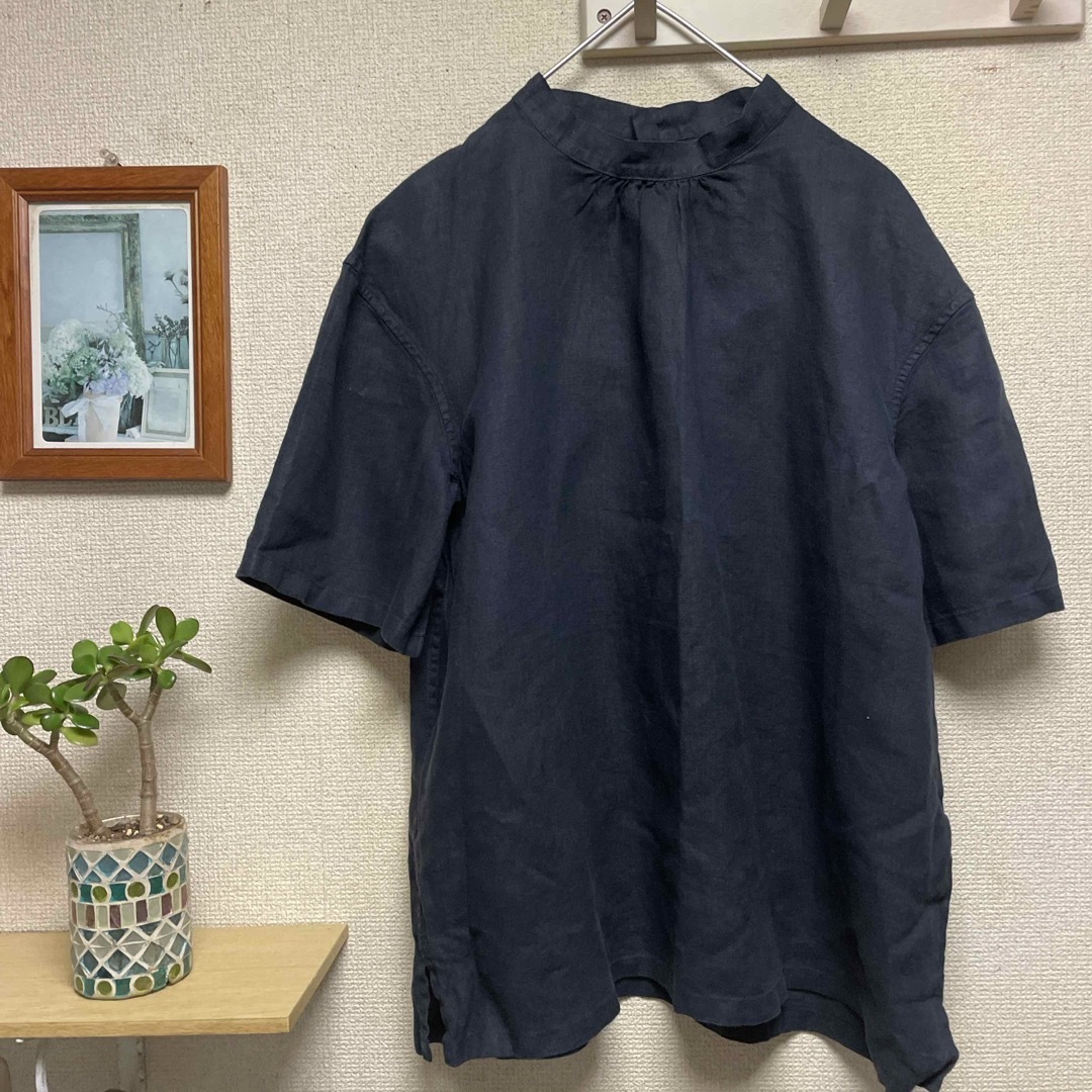 IDEE(イデー)のＩＤＥＥ   POOL   いろいろの服 スタンドカラーブラウス  ネイビー レディースのトップス(シャツ/ブラウス(半袖/袖なし))の商品写真