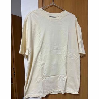 フィアオブゴッド(FEAR OF GOD)のfear of god essentials Tシャツ　クリーム　S(Tシャツ/カットソー(半袖/袖なし))