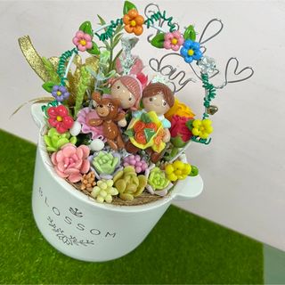 〜多肉植物寄せ植え〜樹脂粘土レジン(粘土細工)母の日の置物(プランター)