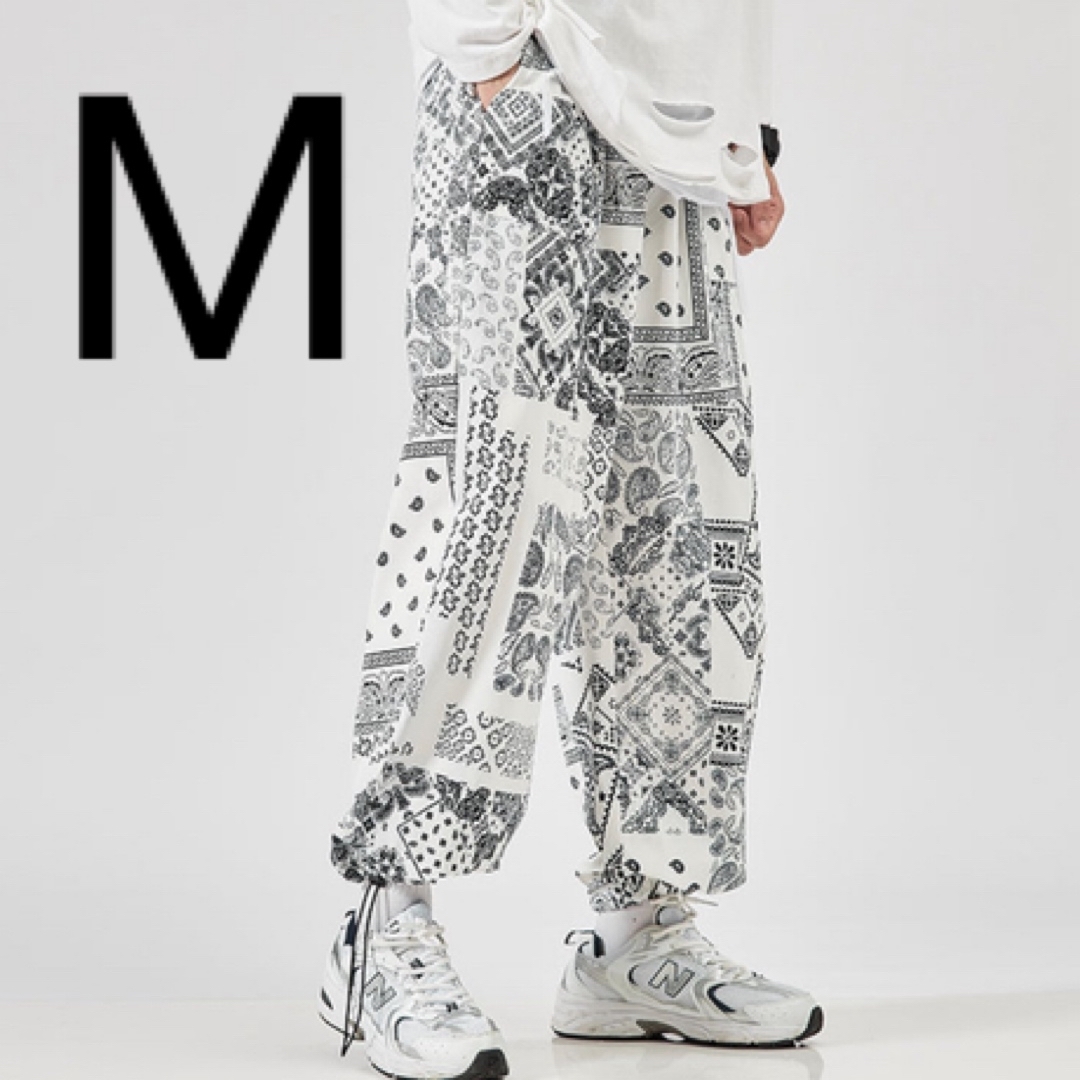 ワイド シルエット ペイズリー ダンス 衣装 カーゴ パンツ ホワイト　韓国 メンズのパンツ(ワークパンツ/カーゴパンツ)の商品写真