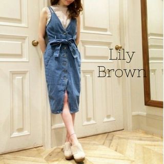 リリーブラウン(Lily Brown)のLilyBrown　リリーブラウン　デニムジャンパースカート　ジャンスカ(ひざ丈スカート)