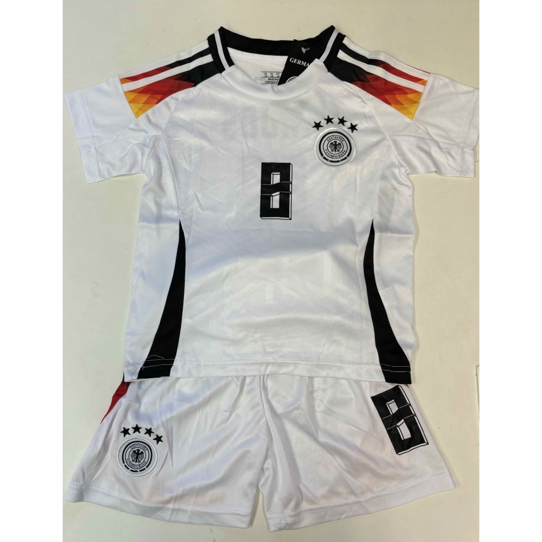160cmドイツ代表　クロース　子供サッカーユニフォーム三点セット キッズ/ベビー/マタニティのキッズ服男の子用(90cm~)(Tシャツ/カットソー)の商品写真