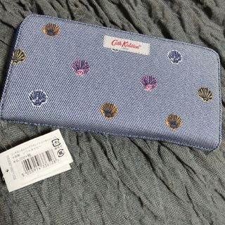 Cath Kidston - 新品タグ付き✰キャス・キッドソン　シェル柄デニム風長財布　ビームス好きに