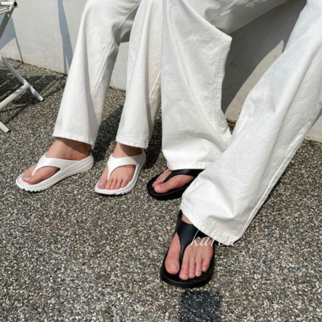 リカバリー トングサンダル 黒 25.5~26cm 41/42 フラット 最安値 メンズの靴/シューズ(サンダル)の商品写真