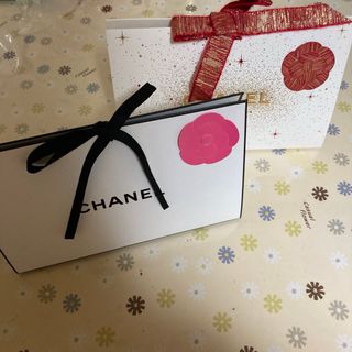 シャネル(CHANEL)のCHANEL/ギフトボックス【2点】カメリア付き(ラッピング/包装)