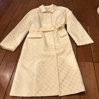 グレージュオシャレスプリングコート