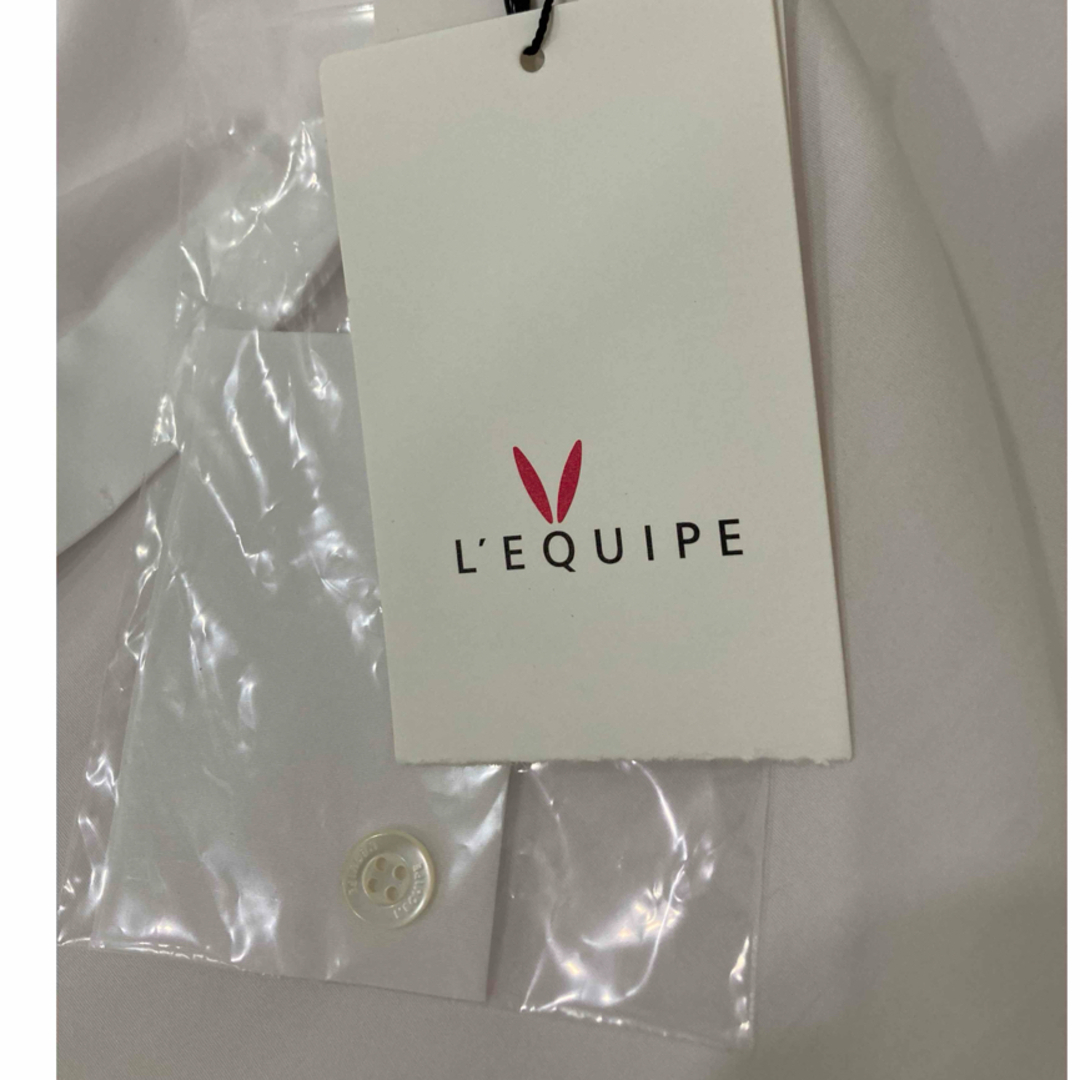 L'EQUIPE(レキップ)のレキップ シャツ(白)  レディースのトップス(シャツ/ブラウス(長袖/七分))の商品写真