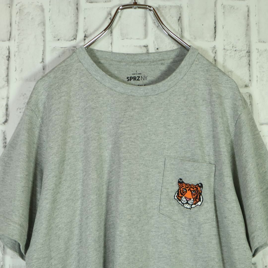 【レトロ古着◎完売品】コラボTシャツ ユニークTシャツ タイガー刺しゅう グレー メンズのトップス(Tシャツ/カットソー(半袖/袖なし))の商品写真