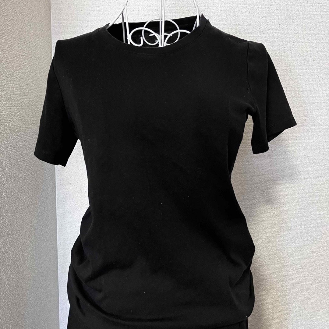 UNIQLO(ユニクロ)のユニクロ　Tシャツ　黒　美品 メンズのトップス(Tシャツ/カットソー(半袖/袖なし))の商品写真