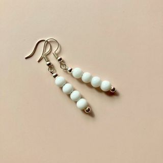 オニキス フックピアス 6mm　SIL イヤリング　樹脂ピアス 　(ピアス)