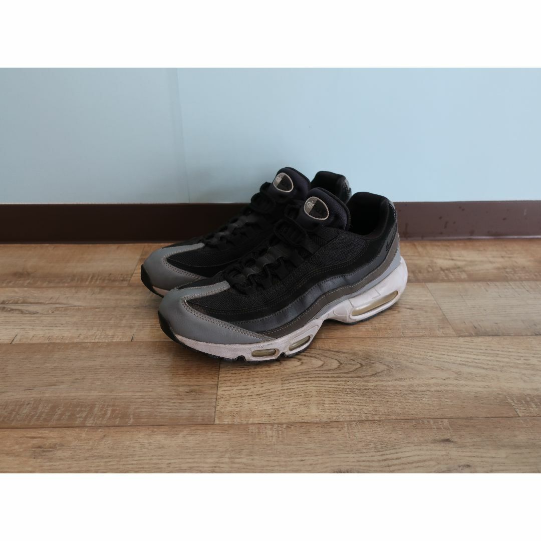 NIKE(ナイキ)の★人気 格安 NIKE AIRMAX95 ブラック アンスラサイト 27cm メンズの靴/シューズ(スニーカー)の商品写真