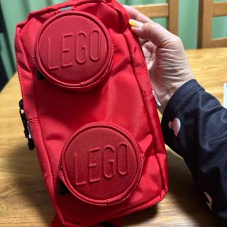 レゴ(Lego)のLEGOボディバック赤新品値下げします。(ショルダーバッグ)