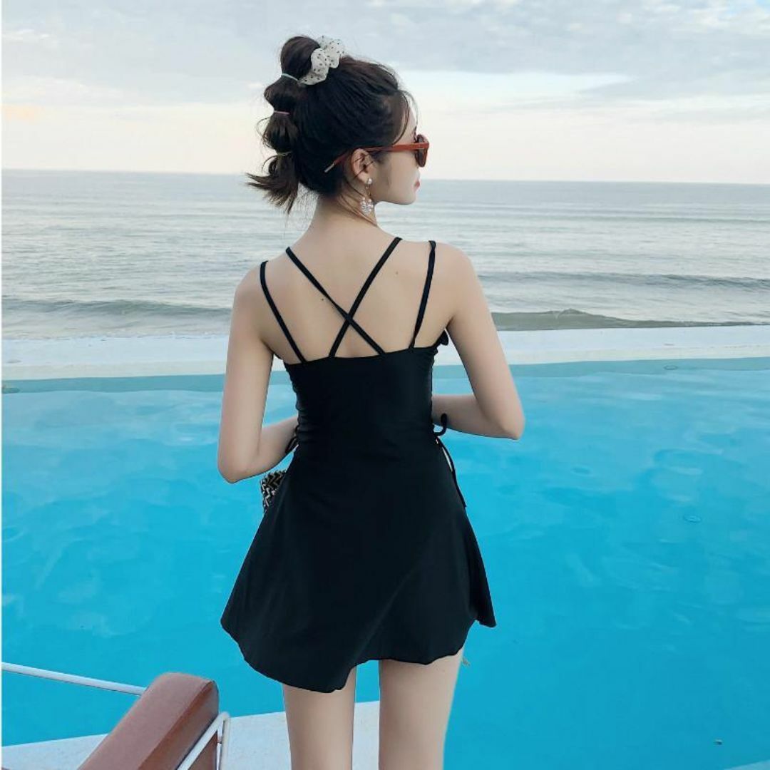 水着 ワンピース L レイヤード ショートパンツ付き 体形カバー 韓国 ブラック レディースの水着/浴衣(水着)の商品写真
