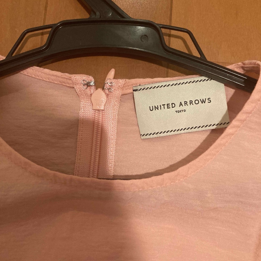 UNITED ARROWS(ユナイテッドアローズ)のUBC タックスリーブ クルーネック ブラウス レディースのトップス(シャツ/ブラウス(長袖/七分))の商品写真