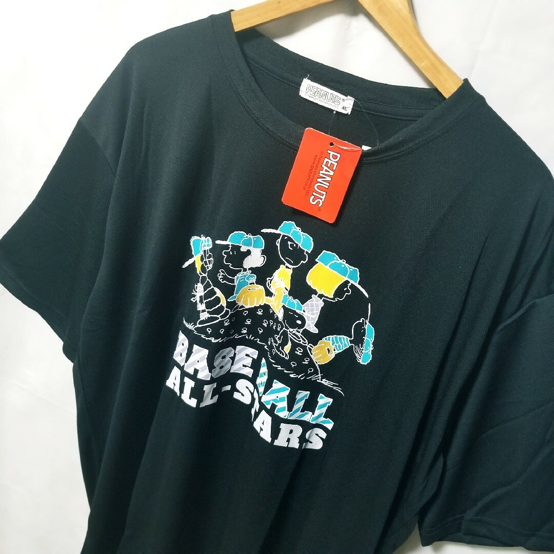 SNOOPY(スヌーピー)の新品　SNOOPY　スヌーピー　Tシャツ　PEANUTS　ピーナッツ　メンズ　黒 メンズのトップス(Tシャツ/カットソー(半袖/袖なし))の商品写真