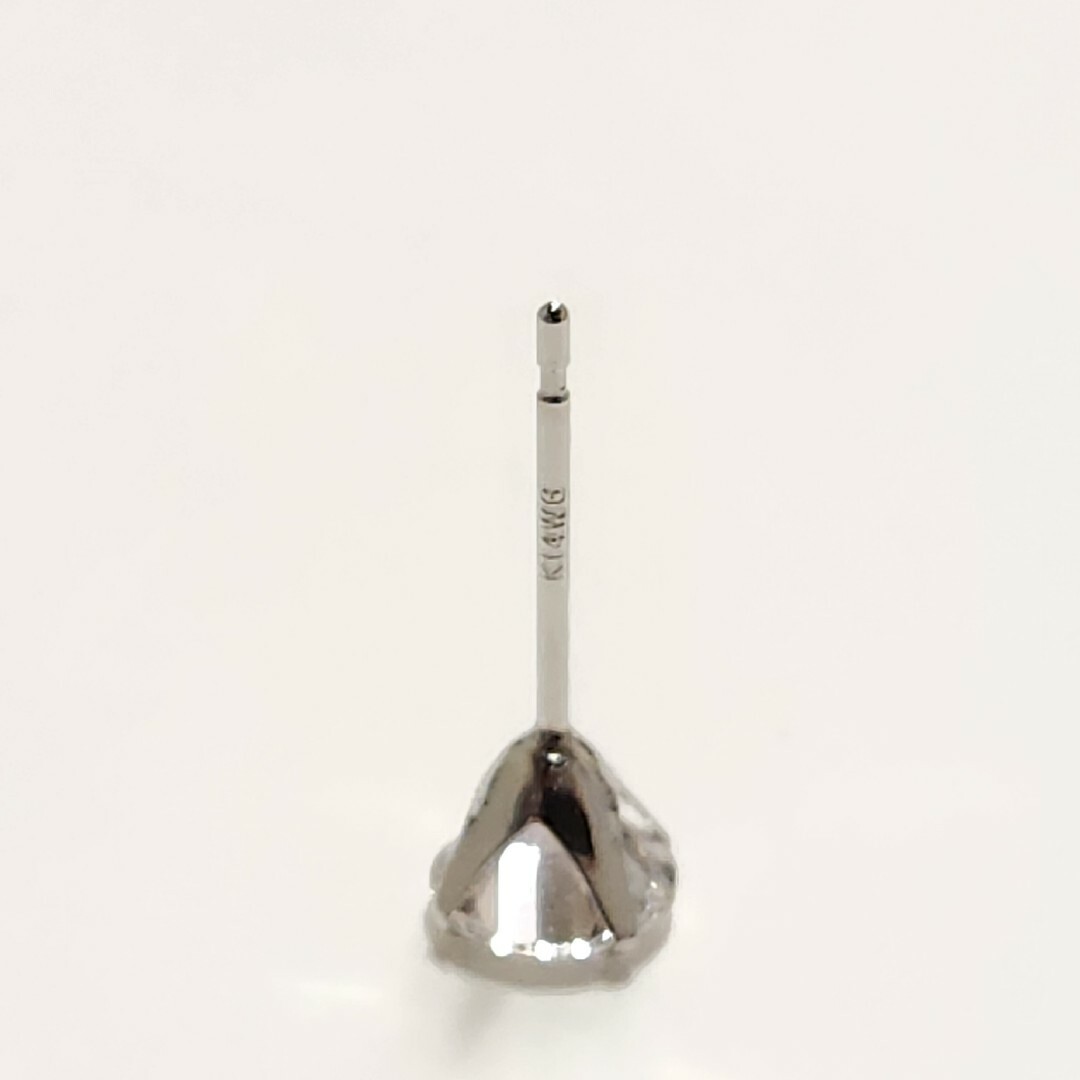 新品　K14ホワイトゴールドキュービックジルコニアピアス　5ミリ　片耳分 メンズのアクセサリー(ピアス(片耳用))の商品写真