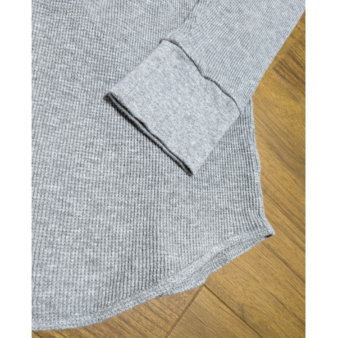 GAP(ギャップ)のGAPサーマルVネック長袖カットソー 杢グレーS / ギャップワッフルロンT メンズのトップス(Tシャツ/カットソー(七分/長袖))の商品写真