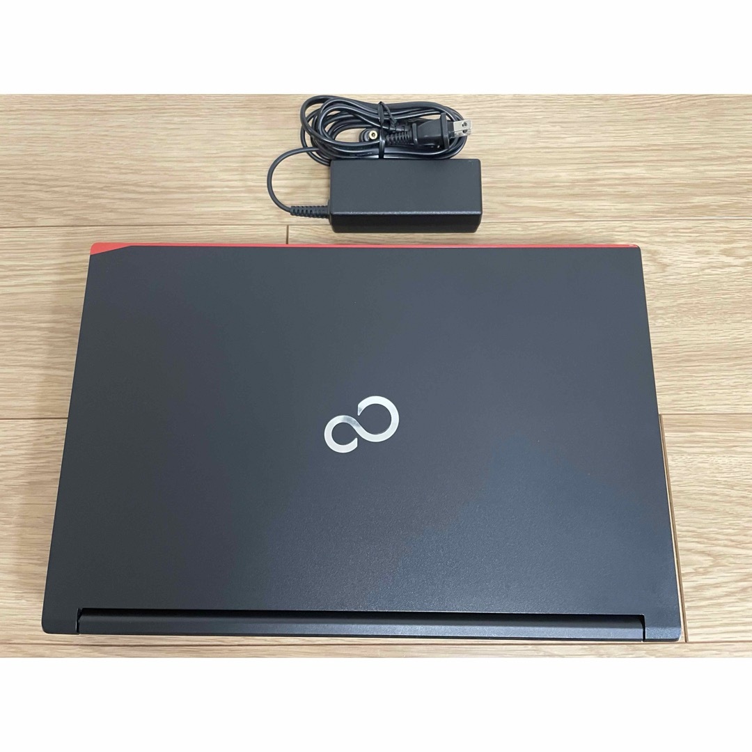 富士通(フジツウ)の【美品】FUJITSU LIFEBOOK / Core i7 SSD 256GB スマホ/家電/カメラのPC/タブレット(ノートPC)の商品写真