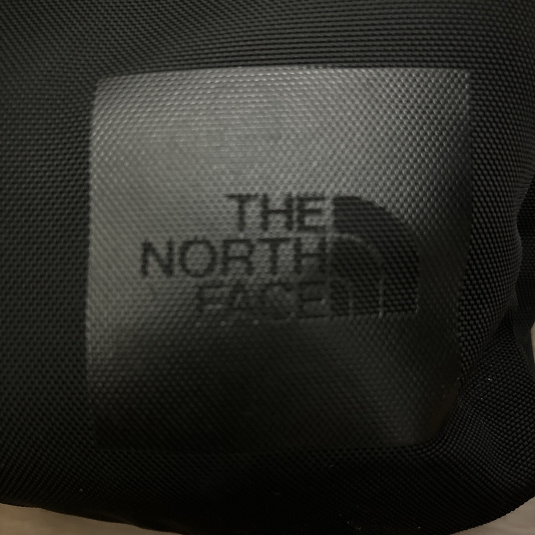 THE NORTH FACE(ザノースフェイス)の[ザ・ノース・フェイス]Shuttle Daypack Slim NM81603 メンズのバッグ(バッグパック/リュック)の商品写真