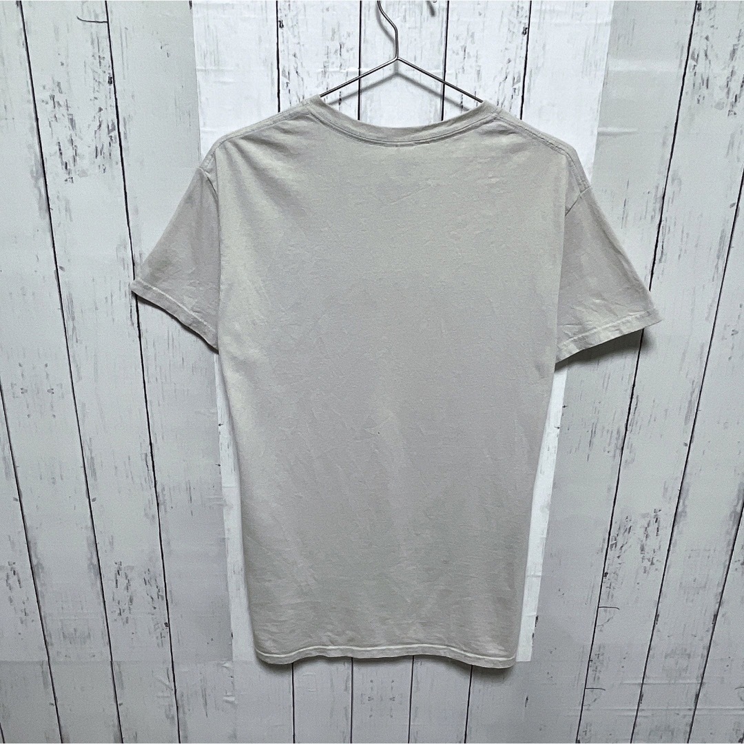 GILDAN(ギルタン)のUSA古着　GILDAN　Tシャツ　S　ライトグレー　プリント　クルーネック メンズのトップス(Tシャツ/カットソー(半袖/袖なし))の商品写真